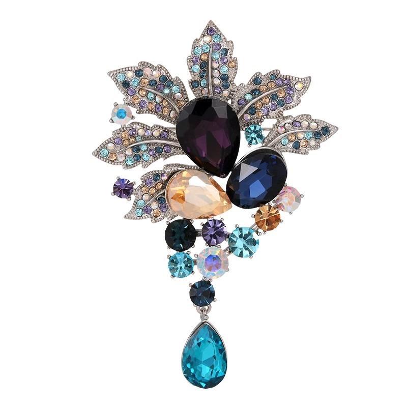 Light Luxury and Dazzling Leaf Brooch, Exquisite and Fashionable Leaf Brooch, Niche Design Sense Brooch