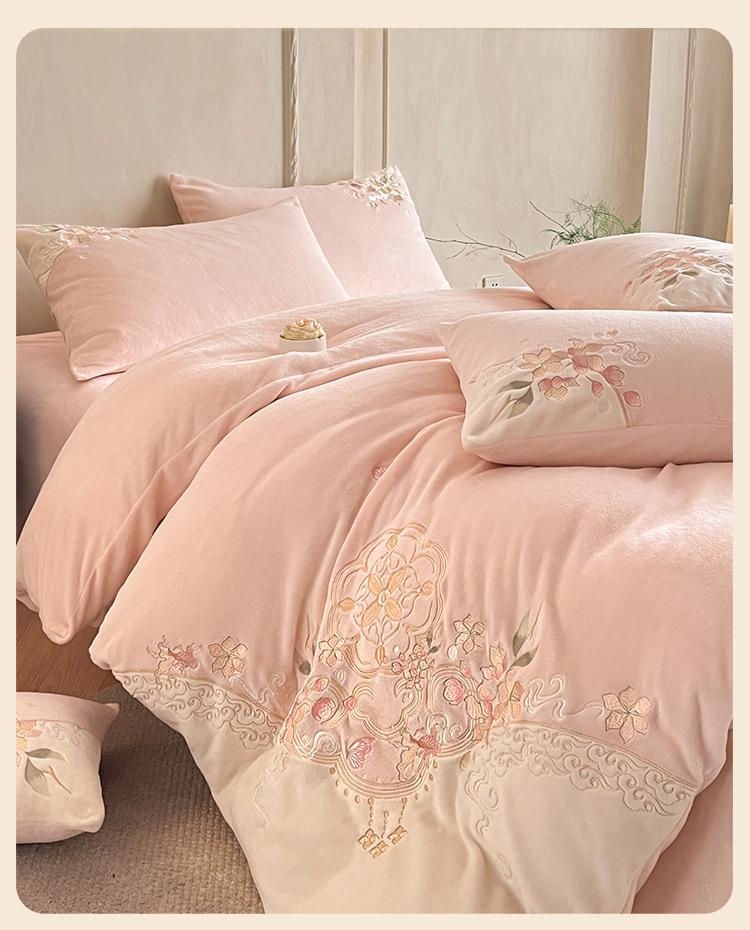 Autumn and Winter Light Luxury Exquisite Embroidery Thickened Warm Milk Velvet Four Piece Set - Elegant Paper