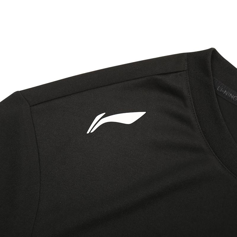Спортивная серия Li Ning Однотонная футболка с логотипом с коротким рукавом Эластичные быстросохнущие шорты до колена Повседневный спортивный комплект Унисекс комплекты ATSV597-2+LXKW124-1