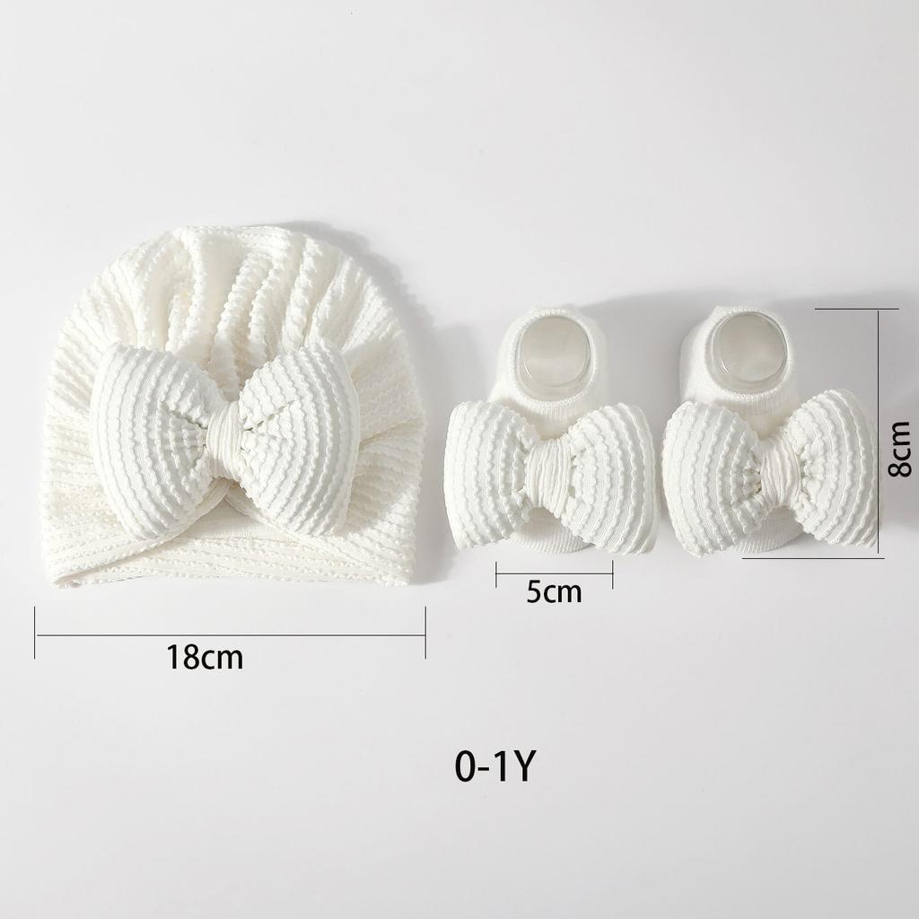 Детский полосатый комплект шапочки и носков для новорожденных, мягкий, для защиты макушки, из хлопка, шапочка, теплая шапка с подкладкой, всесезонный подарочный набор для малыша, носки с нескользящей подошвой