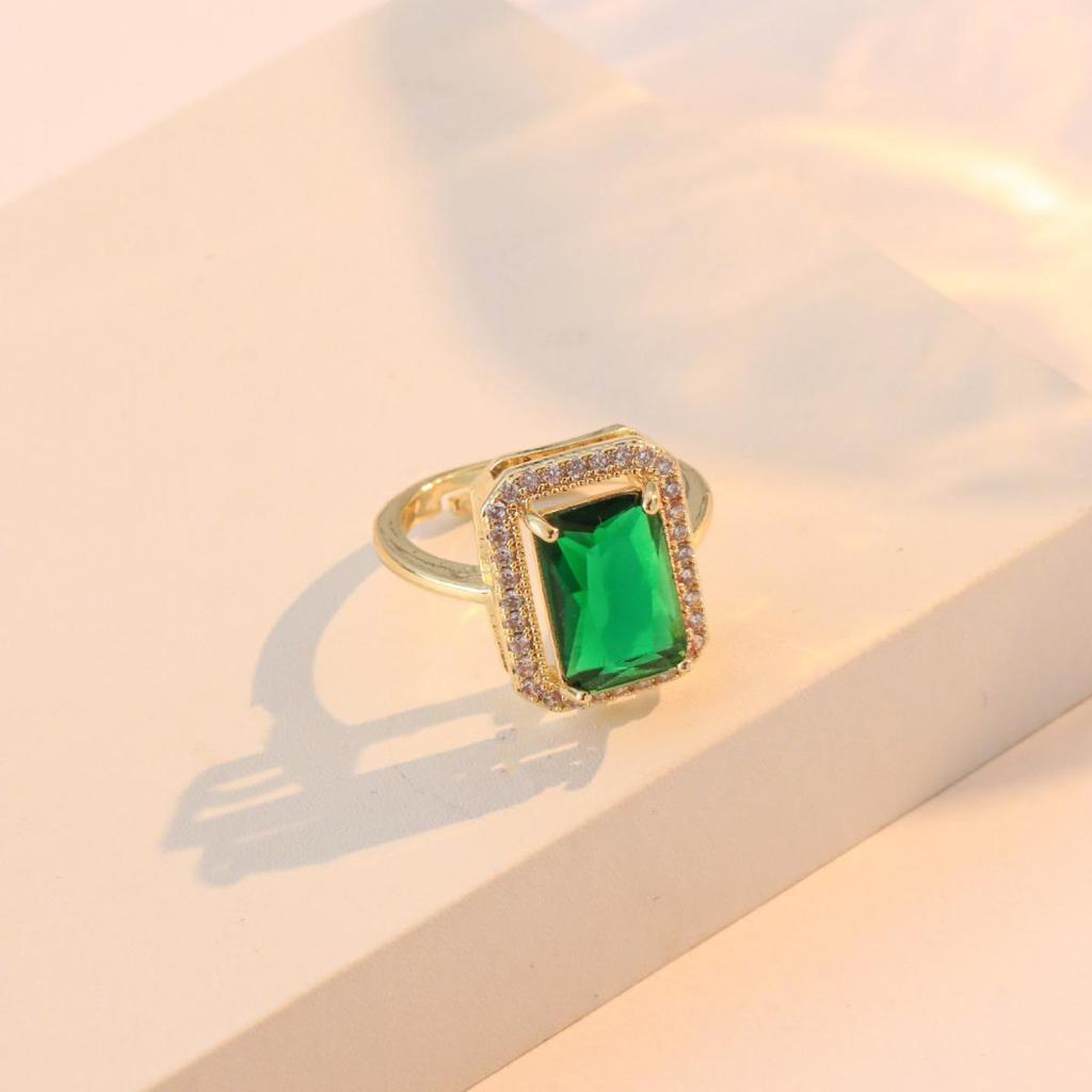 Женский комплект ожерелья и серег в японском и корейском стиле с цирконом и изумрудом, не выцветающая титановая сталь.