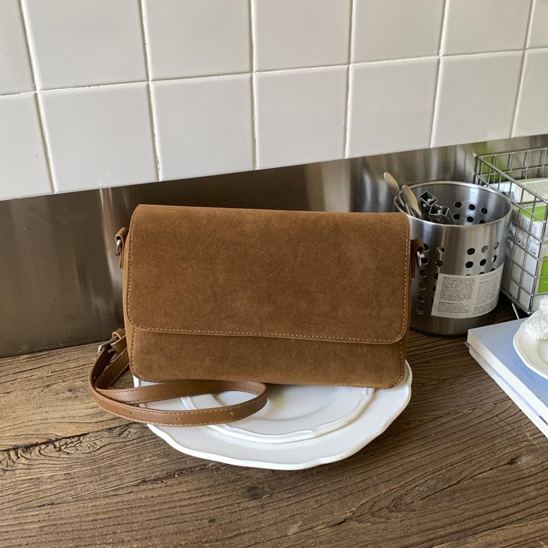 Замшевая сумка женская большой вместимости 2025 новая осень и зима универсальная сумка-мессенджер на одно плечо под руку для поездок на работу маленькая квадратная сумка