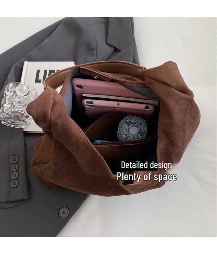 Lazy Style Retro Shoulder Bag: Large Capacity Versatile Casual Commuter Tote for Women