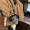 Винтажная Сумка Через Плечо на Защелке-Поцелуе Однотонная Кожаная Сумка на Плечо из ПУ Большой Вместимости Маленькая Сумка