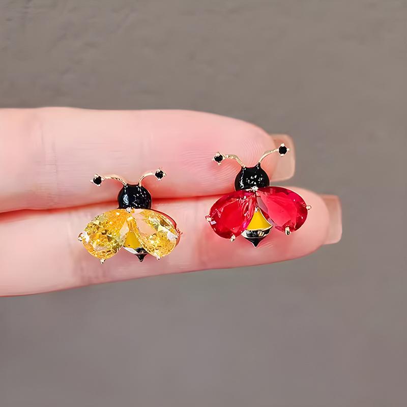 Cute  Insect Little Bee Brooches Pin For Women Clothing Coat Jewelry Accessries Gifts