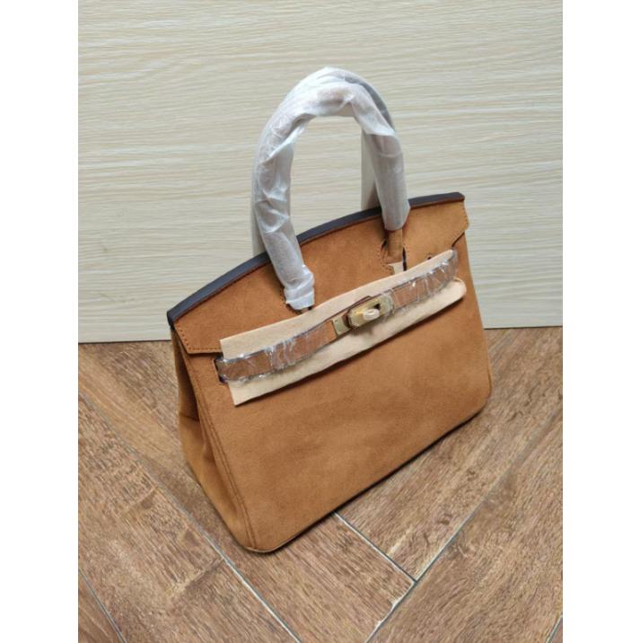 And Retro Metal Chain Womens High-Grade Real Leather Handbag Vintage Tassel Decoration Large Capacity Versatile Handheld Shoulder Bag