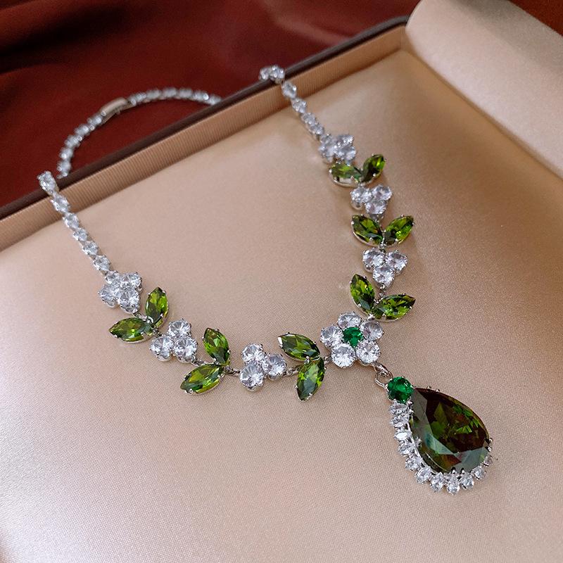 Роскошный комплект из европейских и американских бриллиантовых подвесок и серег - элегантные универсальные ювелирные изделия