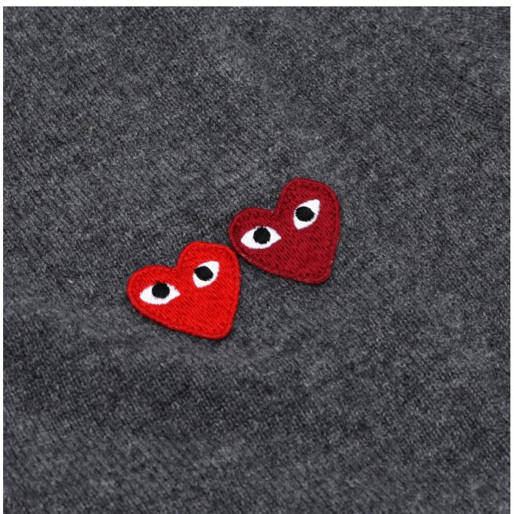 Comme Des Garçons Play Двойной Красное Сердце Кардиган с V-образным вырезом Ax N058 051