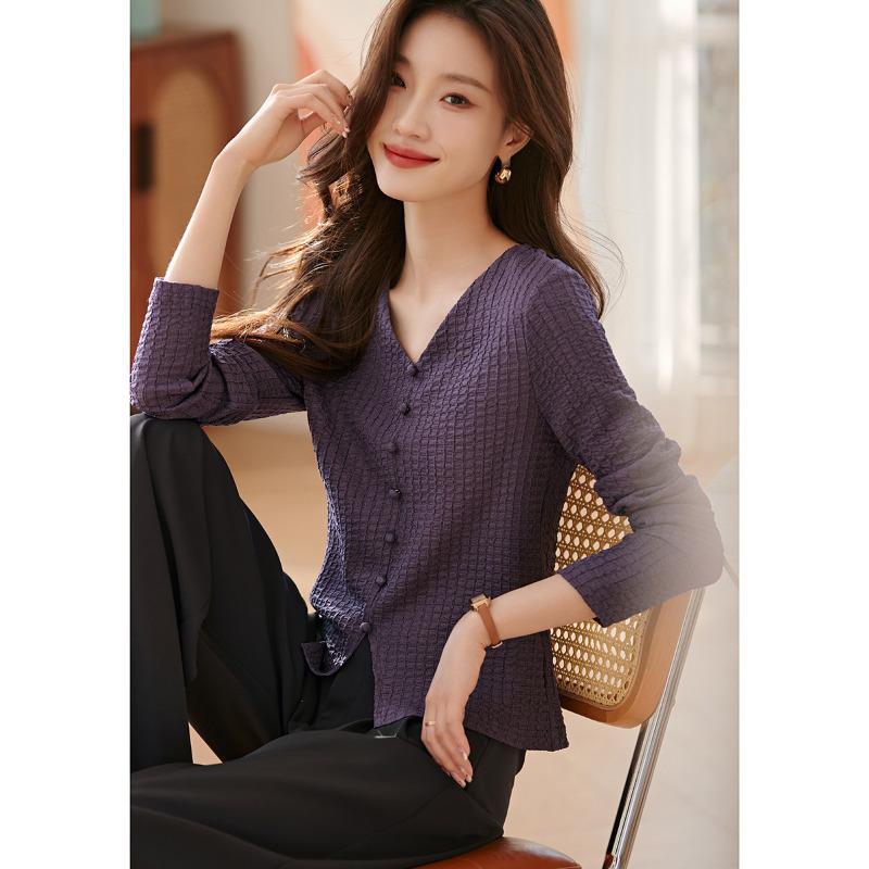 Нежный темперамент текстура универсальная футболка весна новая женская модная и тонкая рубашка с V-образным вырезом