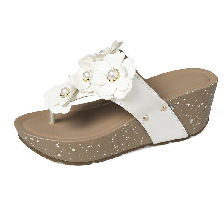 Large Size Slope Heel Slippers Women's Summer New Engraved Rivets Waterproof Table Flip-flops Women