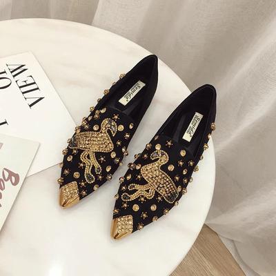 2025 Обувь для женщин Плоская обувь Трендовая повседневная обувь Crystal Bird Удобные модные заклепки с острым носком Мокасины без застежек