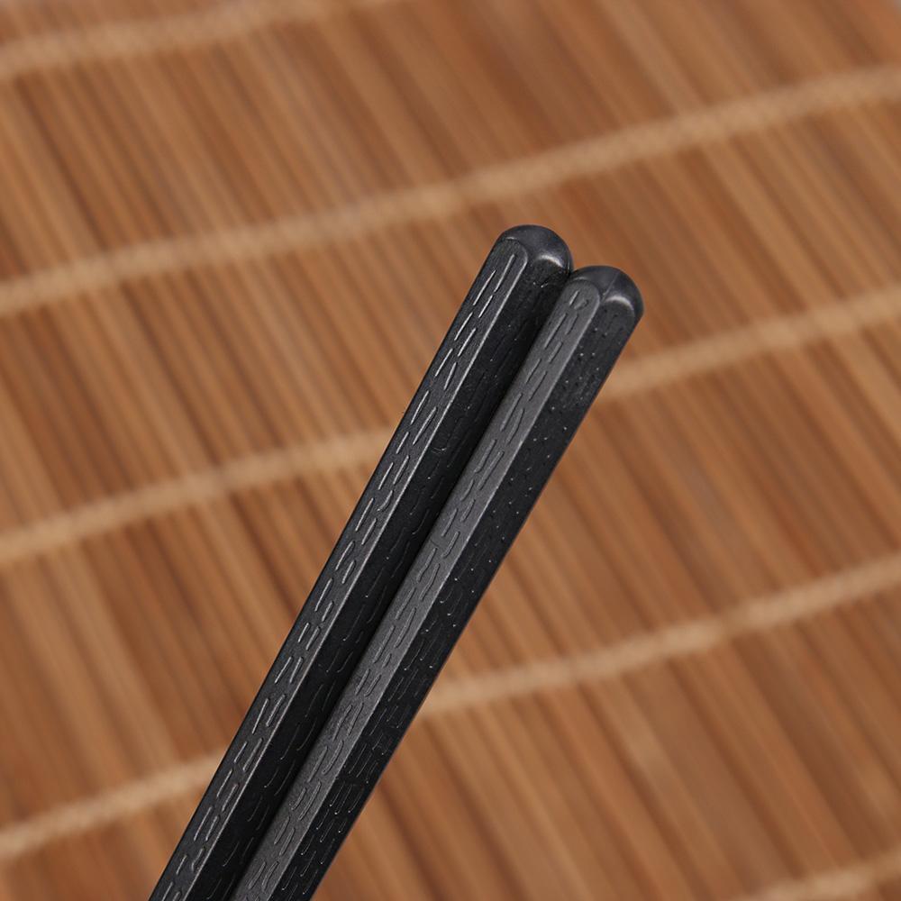 1 Pair New Portable Kitchen Sushi Chopsticks Japanese Alloy Non-slip