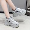 Высокие сетчатые кроссовки на шнуровке, женские, осенние новинки, с круглым носком, маленькие белые туфли, в студенческом стиле, маленькие кроссовки-папы