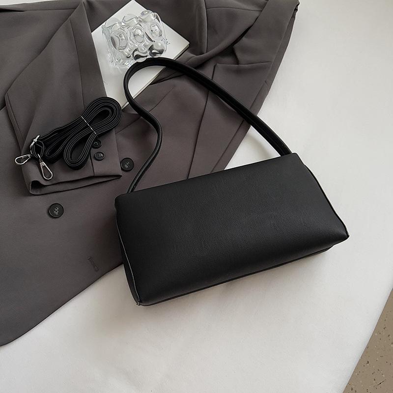 Сумка под мышкой женская 2025 новая сумка-мессенджер с высоким чувством популярная повседневная универсальная сумка через плечо осень-зима сумка-багет