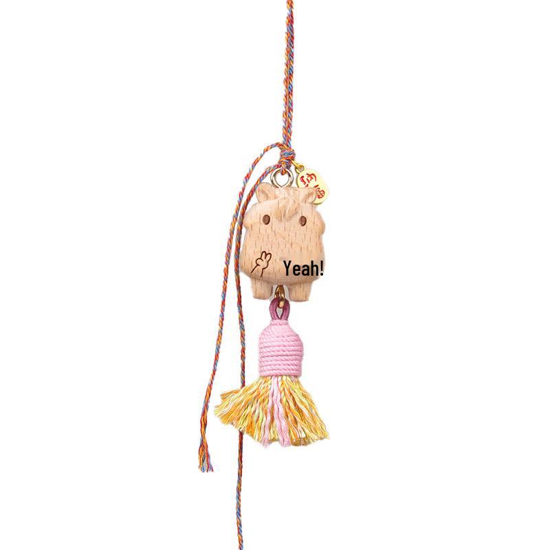 Брелок для ключей 'Лошадь из бука': Аксессуар-мешочек с талисманом на удачу ручной работы для девушки или лучшей подруги