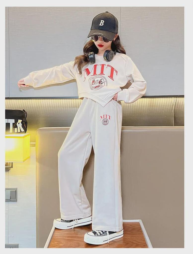 Модный комплект для девочек на весну/осень 2024 года: топ с надписью и повседневные брюки