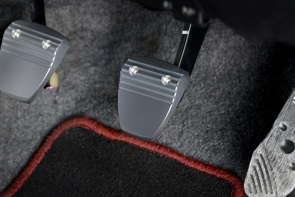 NEOPLOT Педаль Накладка Педаль тормоза NEO NP70320 Педаль тормоза, которая следует движению во время работы автомобиля AT автомобиля TOYOT MT 70 серии Silver Hiace,