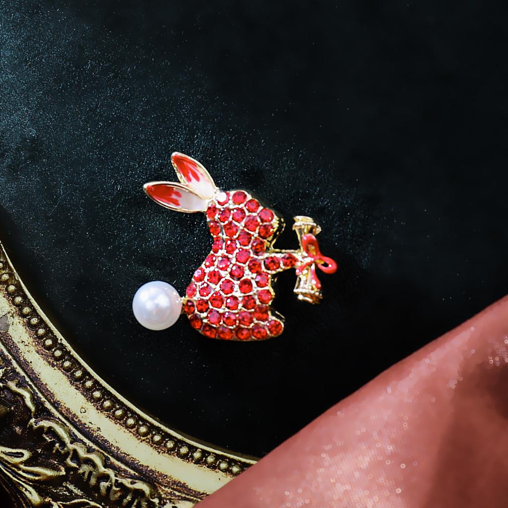 Кролик Высококачественная брошь Женская маленькая модель Ханфу Чонсам Булавка Аксессуары Натальный Год Красный Корсаж