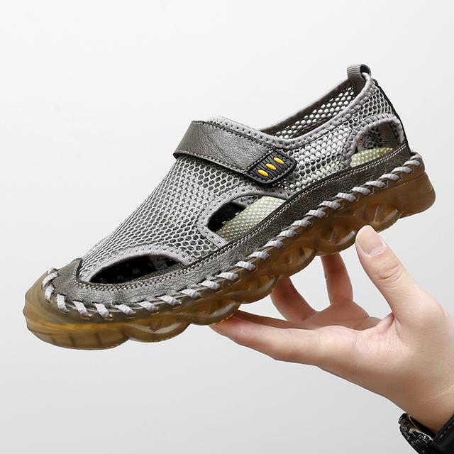 Кожаная модная прогулочная обувь, мужские элитные брендовые дышащие роскошные сандалии, универсальные мужские уличные лоферы, новые пляжные мужские сандалии