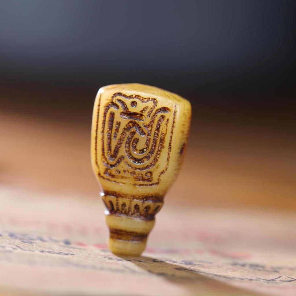 Тибетский ретро браслет из 108 бусин кости верблюда с изображением Будды