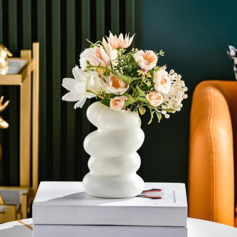 Flower Vase High Durability Smooth Edge Shatterproof Modern Table Spiral-Shaped Flower Vase Centerpieces Decoration