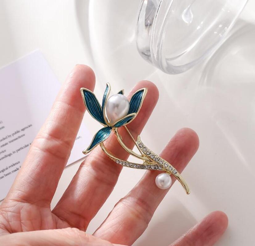 1 шт. Модная брошь-орхидея для женщин и мужчин, простые броши-булавки с жемчугом и листьями, бижутерия, модные аксессуары, подарки на летний отпуск