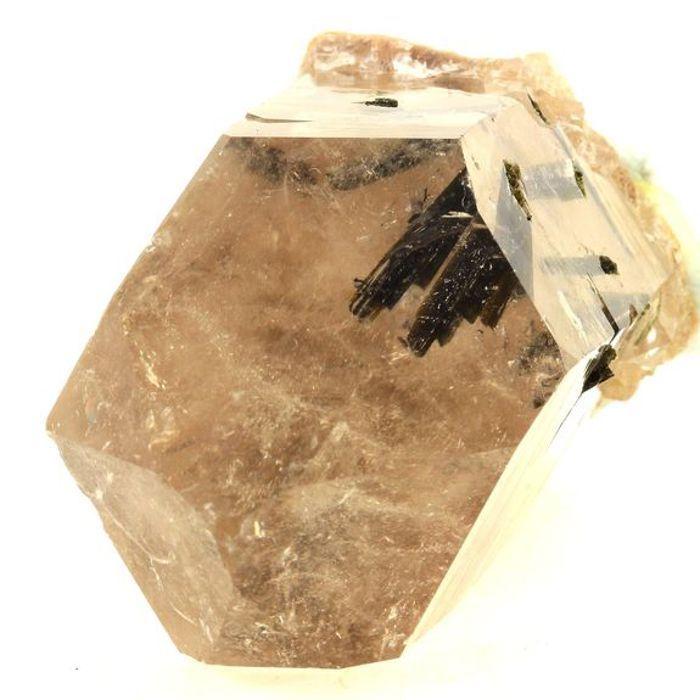 Pierres et Minéraux. Quartz + Epidote. 1656.5 ct. Caetité, Bahia, Brésil.