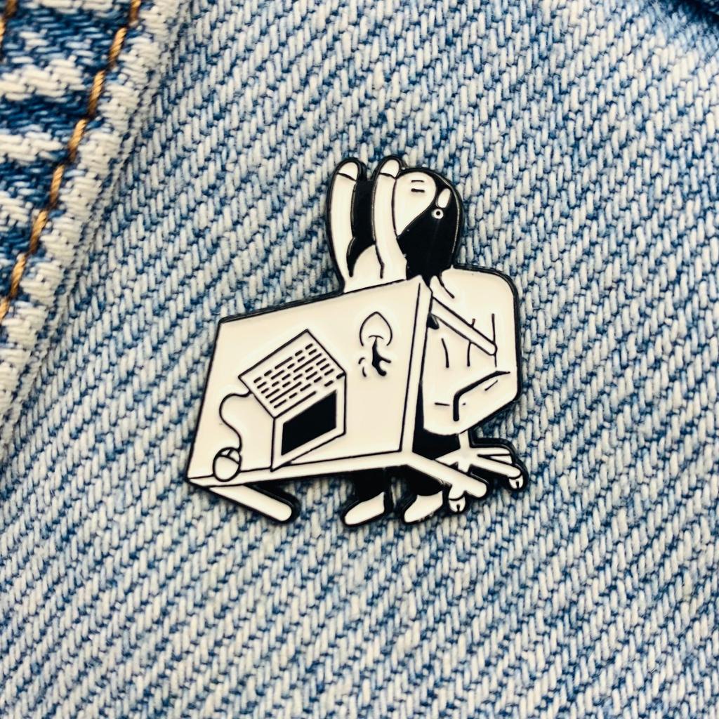 Новая эмалированная булавка для девочек, настольная металлическая заглушка Rebellion, подарок на день рождения, 1 шт.