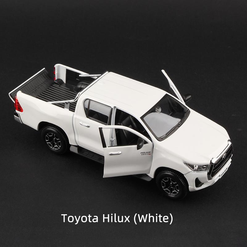RE33Maisto 1:27 Toyota Pickup Truck Alloy Car Model Hilux Tacoma TRD Pro Die Cast Sports Diecast Vehicles Toy
