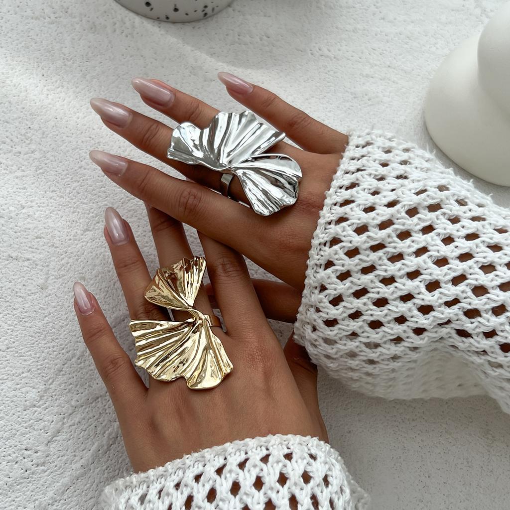 New Ginkgo Leaf Ring For Women Men Fashiontrend Classic Metal Pleated Personality Leaf Finger Ring Punk Party Jewelry