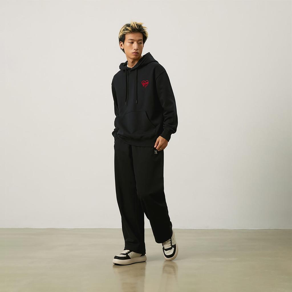 MLB New York Yankees Heart 24FW Sweatshirt Unisex Black 3AHDH0144-50BKS