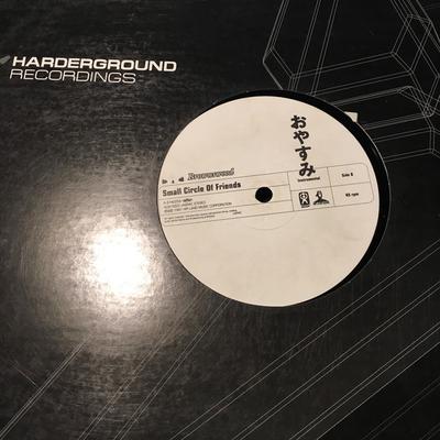 12-дюймовая пластинка SMALL CIRCLE OF FRIENDS Oyasumi HLM0003 BROWNSWOOD Япония Японский Клубный Танец Б/у
