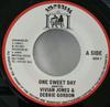 7-дюймовая пластинка VIVIAN JONES DEBBIE GORDON One Sweet Day One Sweet Day Accap IH961 Imperial House UK Регги Ска Даб Б/у