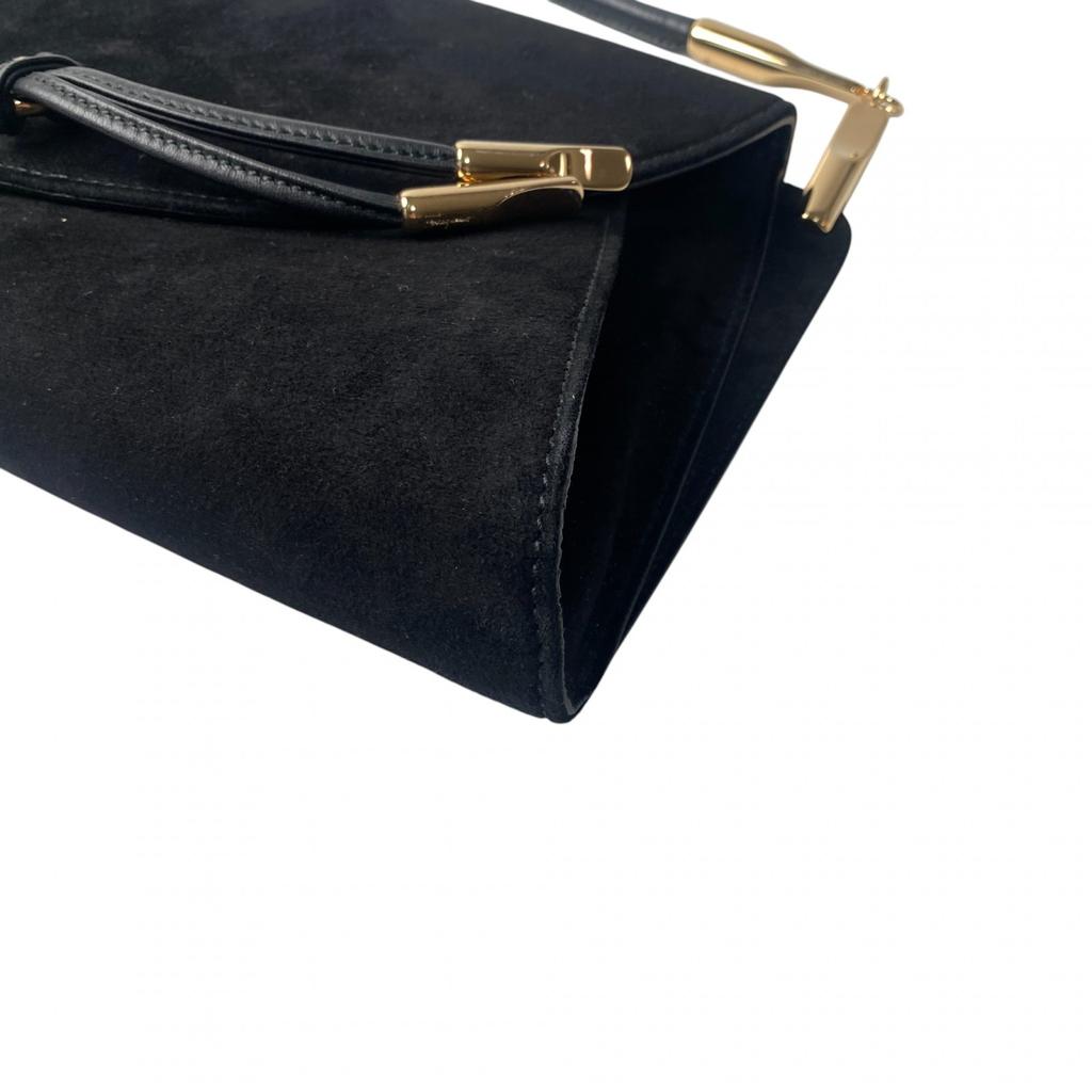 Б/у Сумка на плечо Salvatore Ferragamo черная Замша Женская