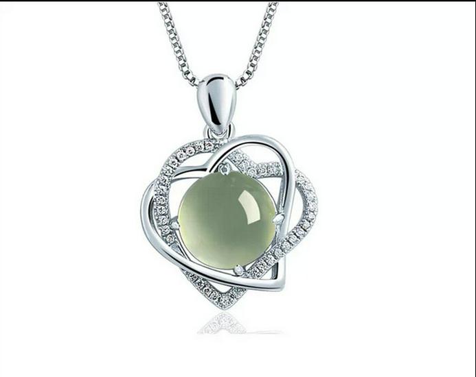 Women's Rose Quartz Clavicle Necklace - Japanese & Korean Fashion Pendant, Valentine's Day Gift