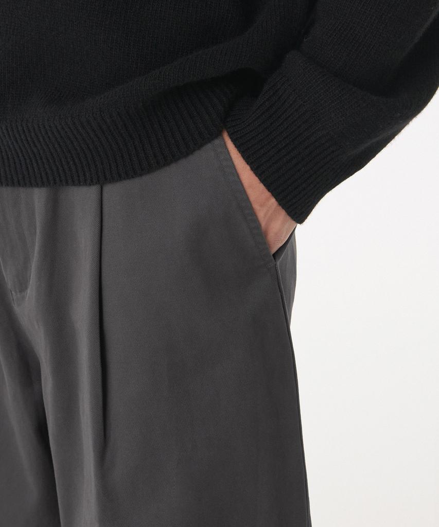 MUSINSA STANDARD Curved Wide Chino Pants [Dark Gray]