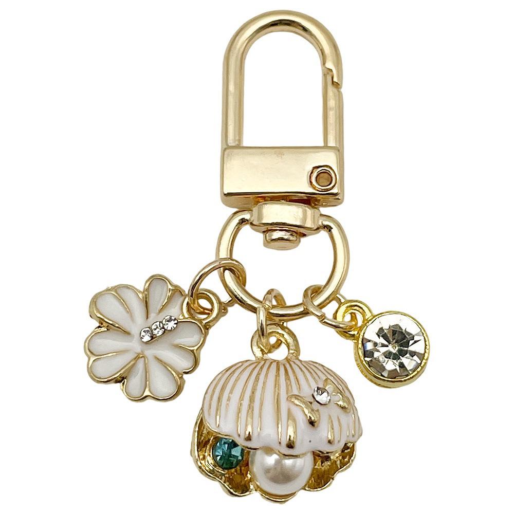 Creative Alloy Seashell and Pearl Keychain Pendant