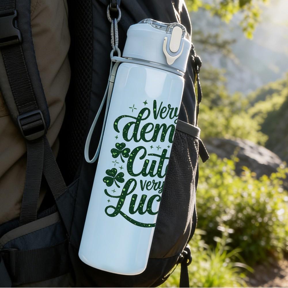 1PC I'm Your Lucky Irish Quote Print 750ml Color Plastic Sports Water Bottle Leakproof Flip Straw Lid Suitable for Sports Office Home Use