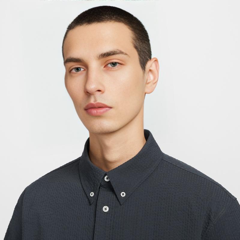 Nike СС24 Лайф Однотонная Спортивная Повседневная Удобная Мягкая Легкая Рубашка с Коротким Рукавом Мужские рубашки Угольно-Черный FN3223060