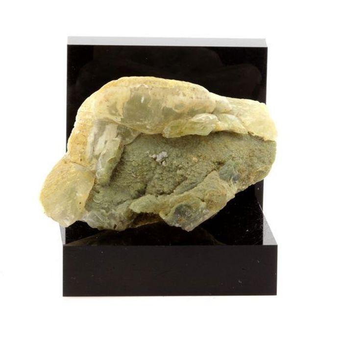 Calcite + Chlorite 175.8 carats