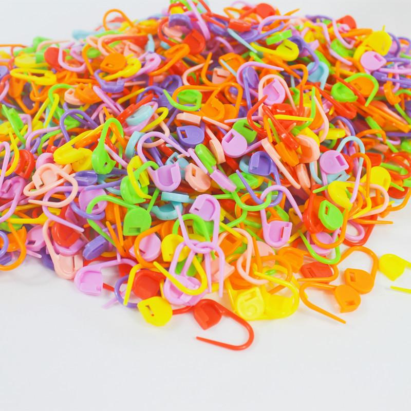 100 шт., маленькая пластиковая булавка для шитья разных цветов, маркеры для фиксации петель, защелка для вязания крючком, инструменты для вязания, игольчатый зажим, крючок, швейный инструмент