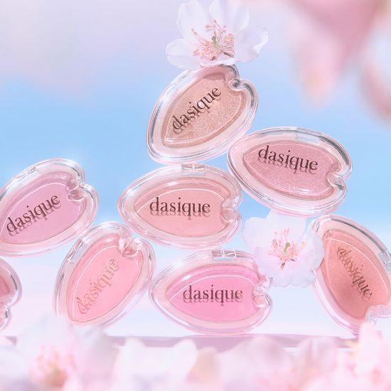 Выберите одни из 10 моно-теней DASIQUE Blooming