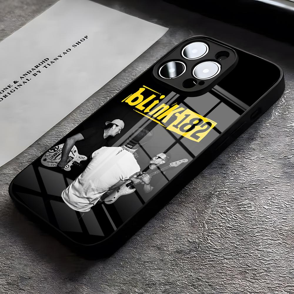 Blink-182band Phone Case For IPhone 17 Pro Max 16 15 14 Pro Max 13 11 X Xs Xr 8 7Plusglass Cover