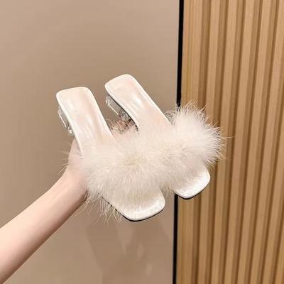 2025 лето новые французские темпераментные универсальные сандалии на высоком каблуке, маленьком толстом каблуке, пушистые шлепанцы для женщин