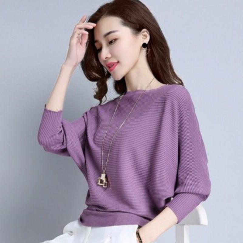 Женский однотонный свитер с короткими рукавами и длинным трикотажным низом на весну и осень