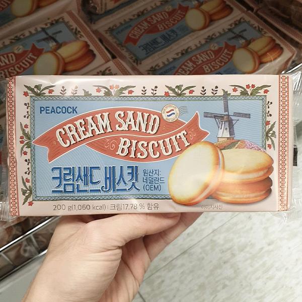 Peacock Cream Sand Biscuit 200g