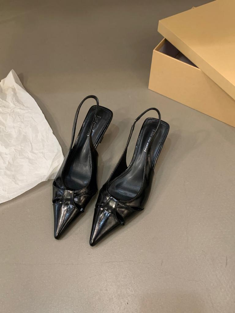 Модные французские темпераментные черные босоножки Baotou на высоком каблуке для женщин 2024 года, новые летние серебристые туфли с острым носком