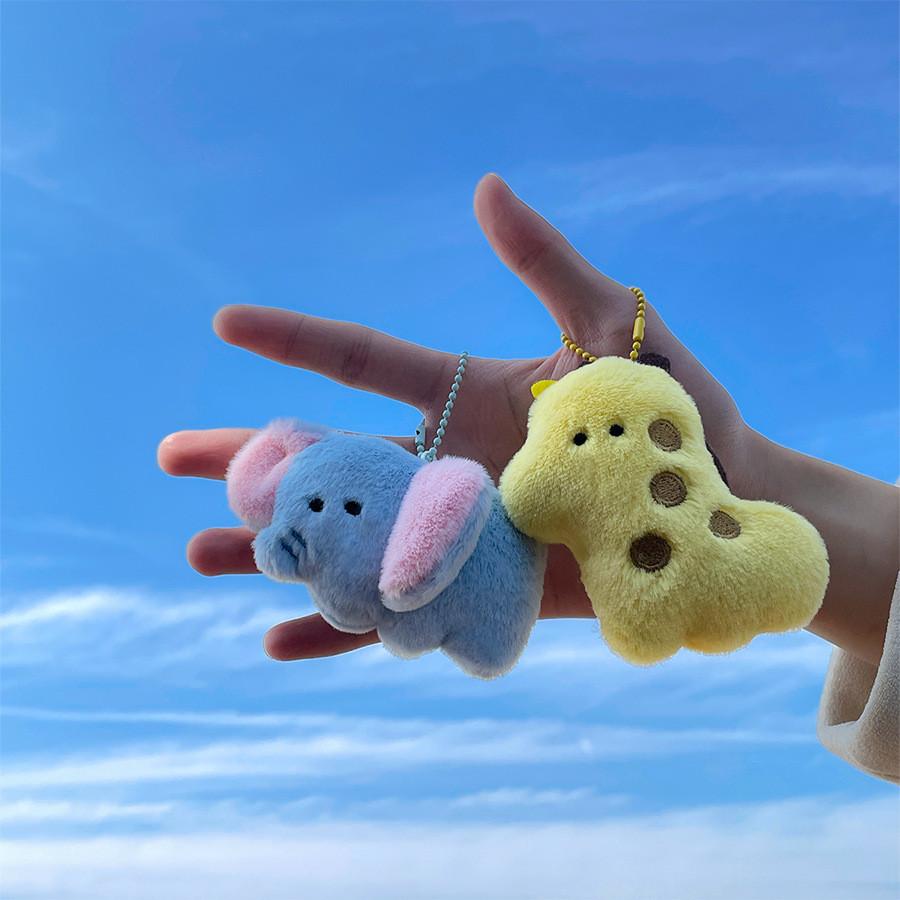 Очаровательная коллекция брелоков-плюшевых животных Милые персонажи из мягких игрушек Слон Лама Единорог Енот Жираф