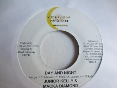 7-дюймовая пластинка JUNIOR KELLY & MACKA DIAMOND - Day And Night NONE Yellow Moon Rec Ямайка Регги, Ска и Даб Б/у