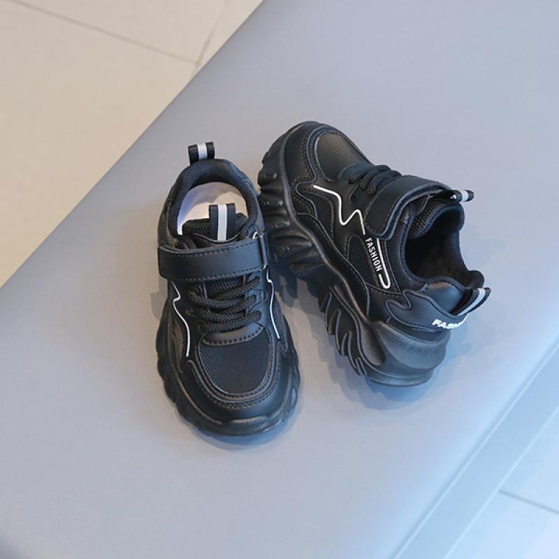 Детские кроссовки. Новые весенние и осенние туфли для папы для мальчиков. Нескользящие маленькие белые туфли для девочек. Детская повседневная обувь на мягкой подошве.